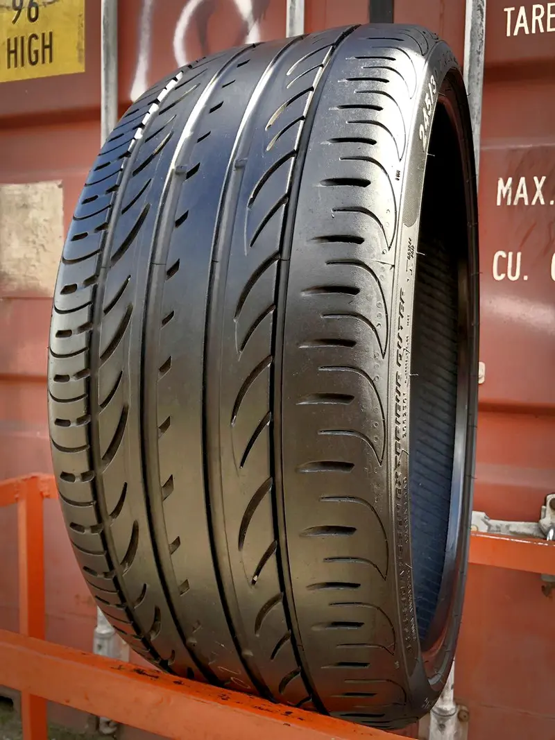 Б/у шина 245/30 R20 Pirelli P Zero Nero, фото 1