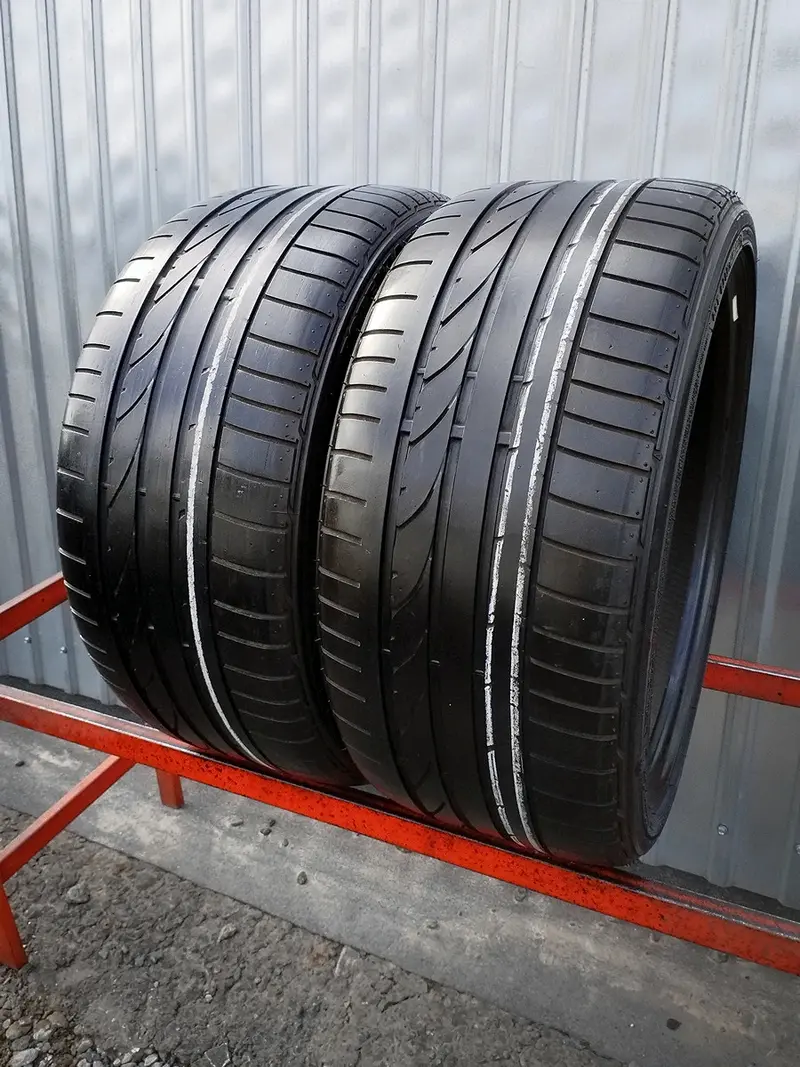 Пара б/у шин 245/35 R18 Bridgestone Potenza RE 050A RunFlat