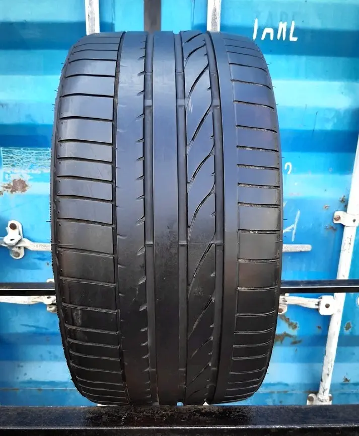 Б/у шина 245/35 R18 Bridgestone Potenza RE 050A RunFlat, фото 1