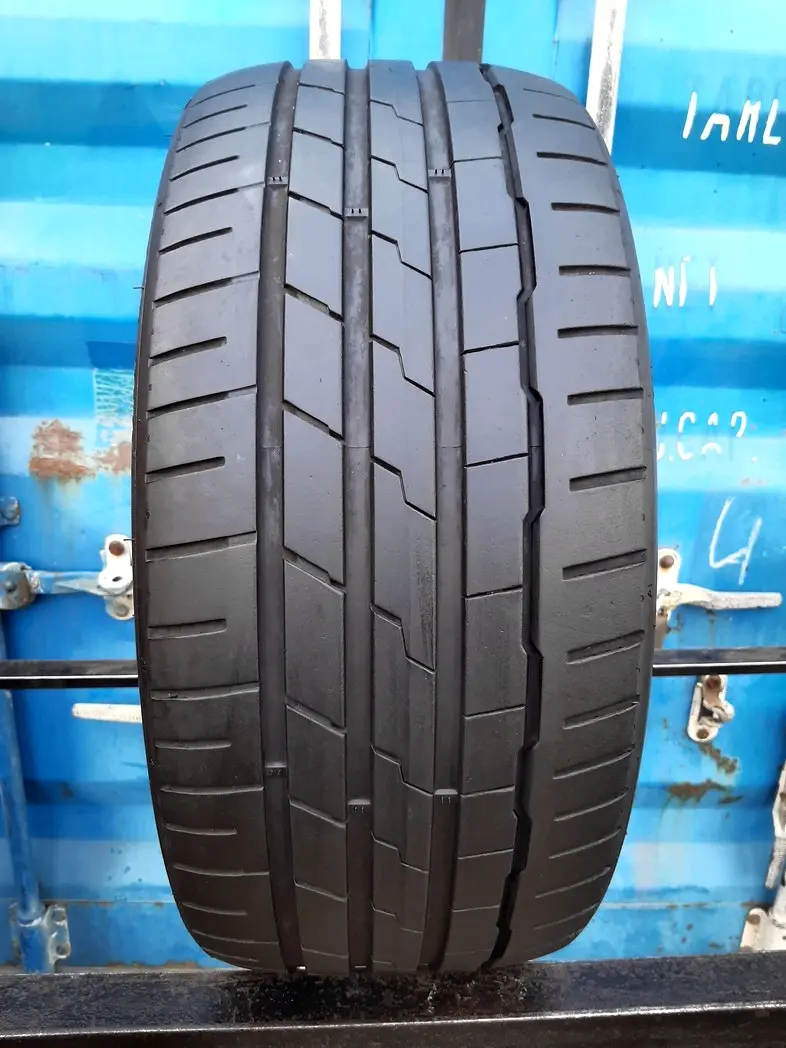 Б/у шина 245/35 R18 Hankook Ventus S1 Evo3 K127