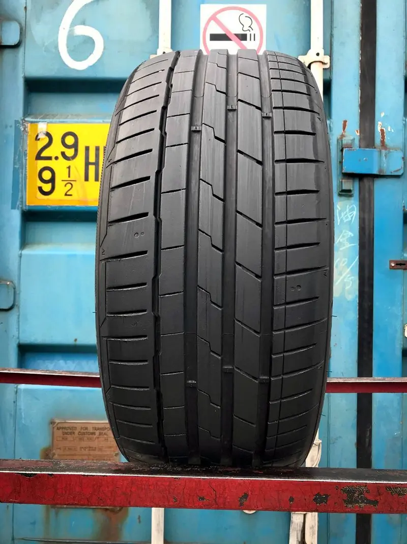 Б/у шина 245/35 R18 Hankook Ventus S1 Evo3 K127