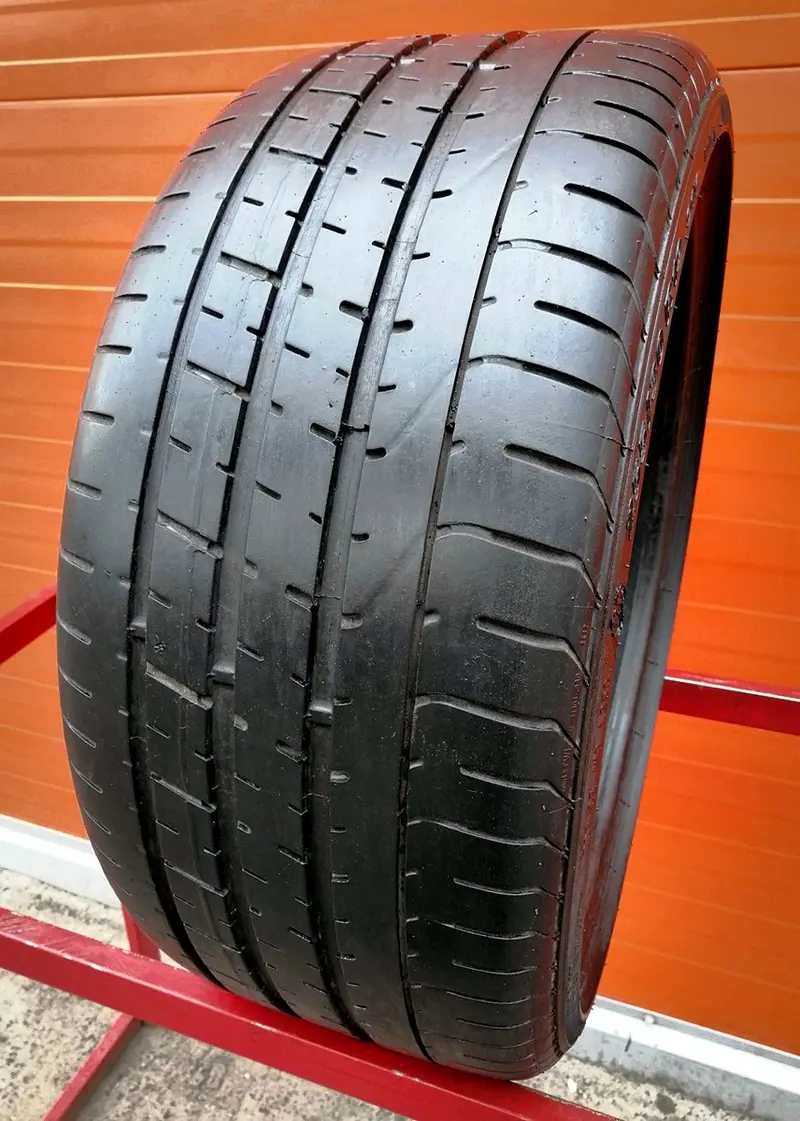 Б/у шина 245/35 R18 Pirelli P Zero RunFlat