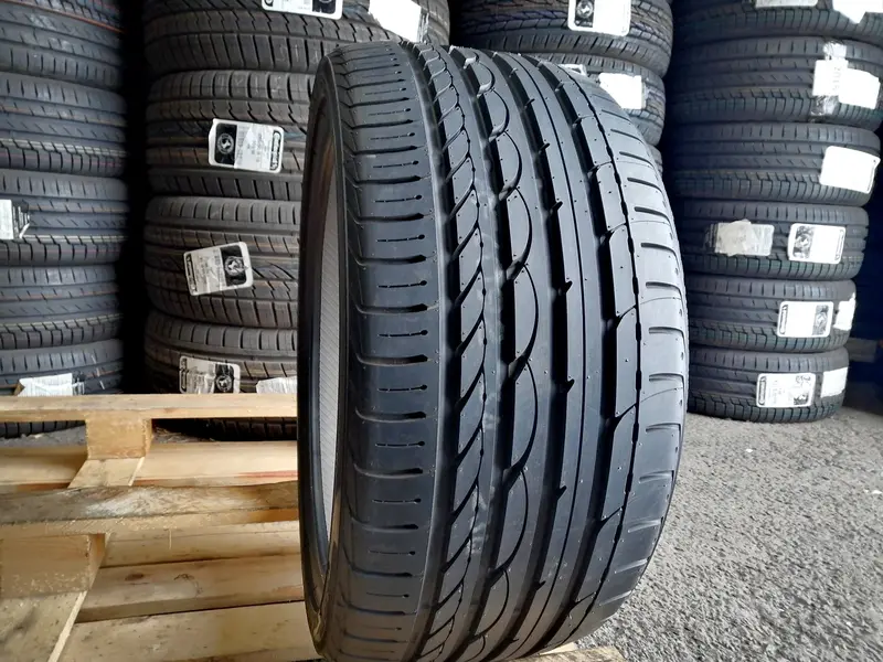 Новая шина 245/35 R18 Yokohama Advan Sport V103, фото 1