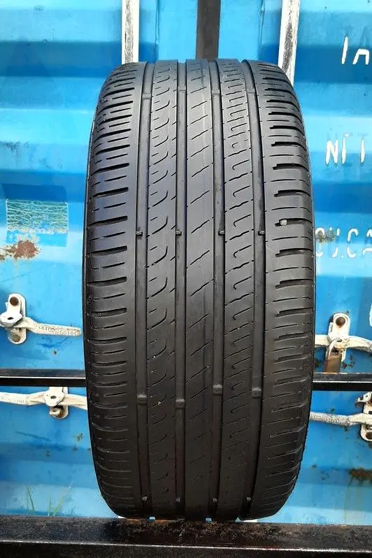 Б/у шина 245/35 R19 Barum Bravuris 5HM