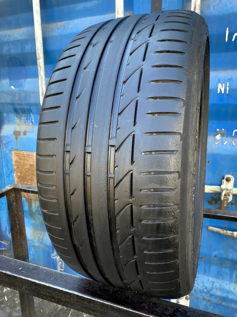 Б/у шина 245/35 R19 Bridgestone Potenza S001