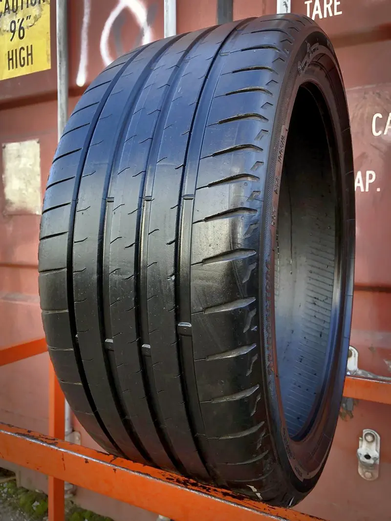 Б/у шина 245/35 R19 Bridgestone Potenza Sport, фото 1