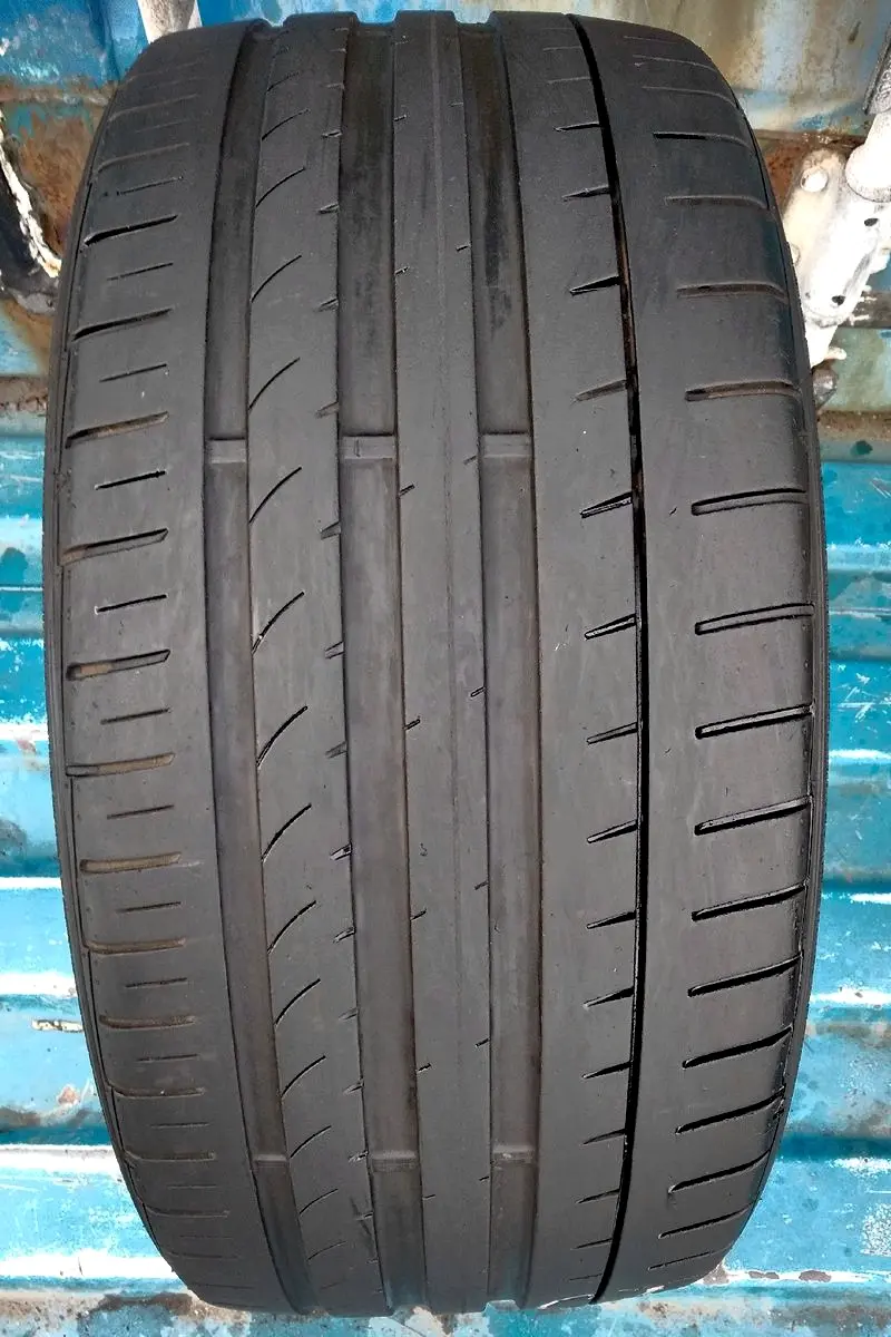 Б/у шина 245/35 R19 Falken Azenis FK-453