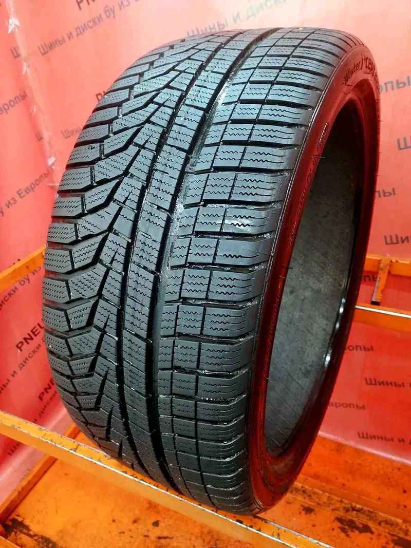 Б/у шина 245/35 R19 Hankook Winter I Cept Evo2 W320