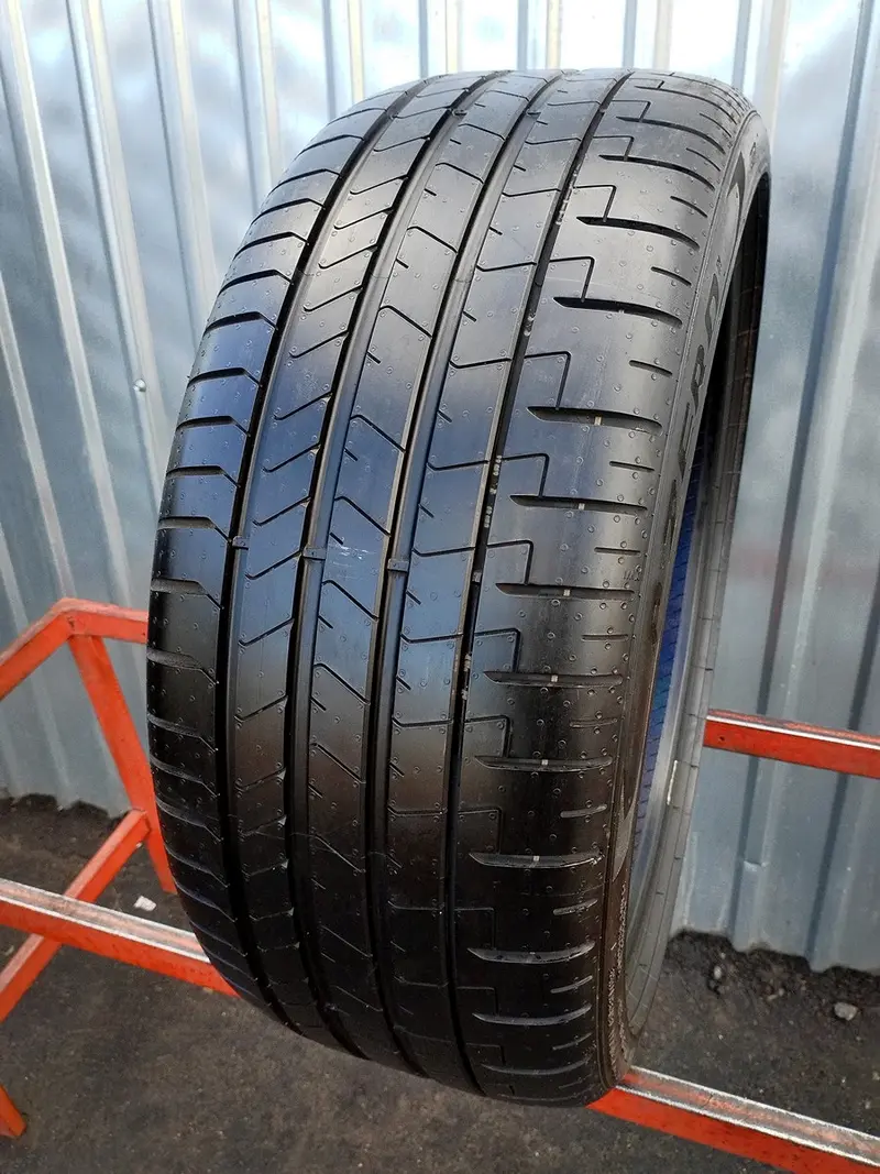 Б/у шина 245/35 R19 Pirelli P Zero PZ4