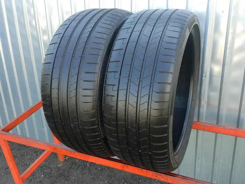 Пара б/у шин 245/35 R19 Pirelli P Zero PZ4