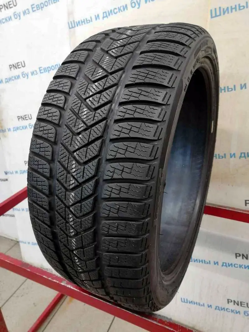 Б/у шина 245/35 R19 Pirelli Winter Sottozero 3