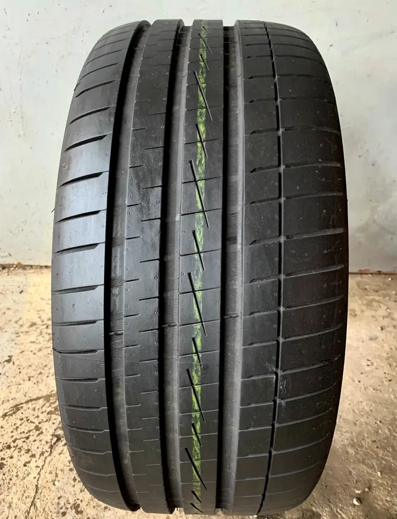 Б/у шина 245/35 R19 Vredestein Ultrac Vorti