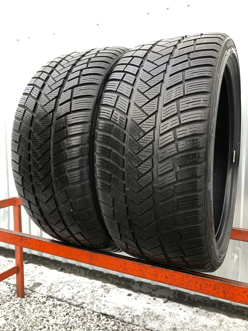 Пара б/у шин 245/35 R19 Vredestein Wintrac Pro