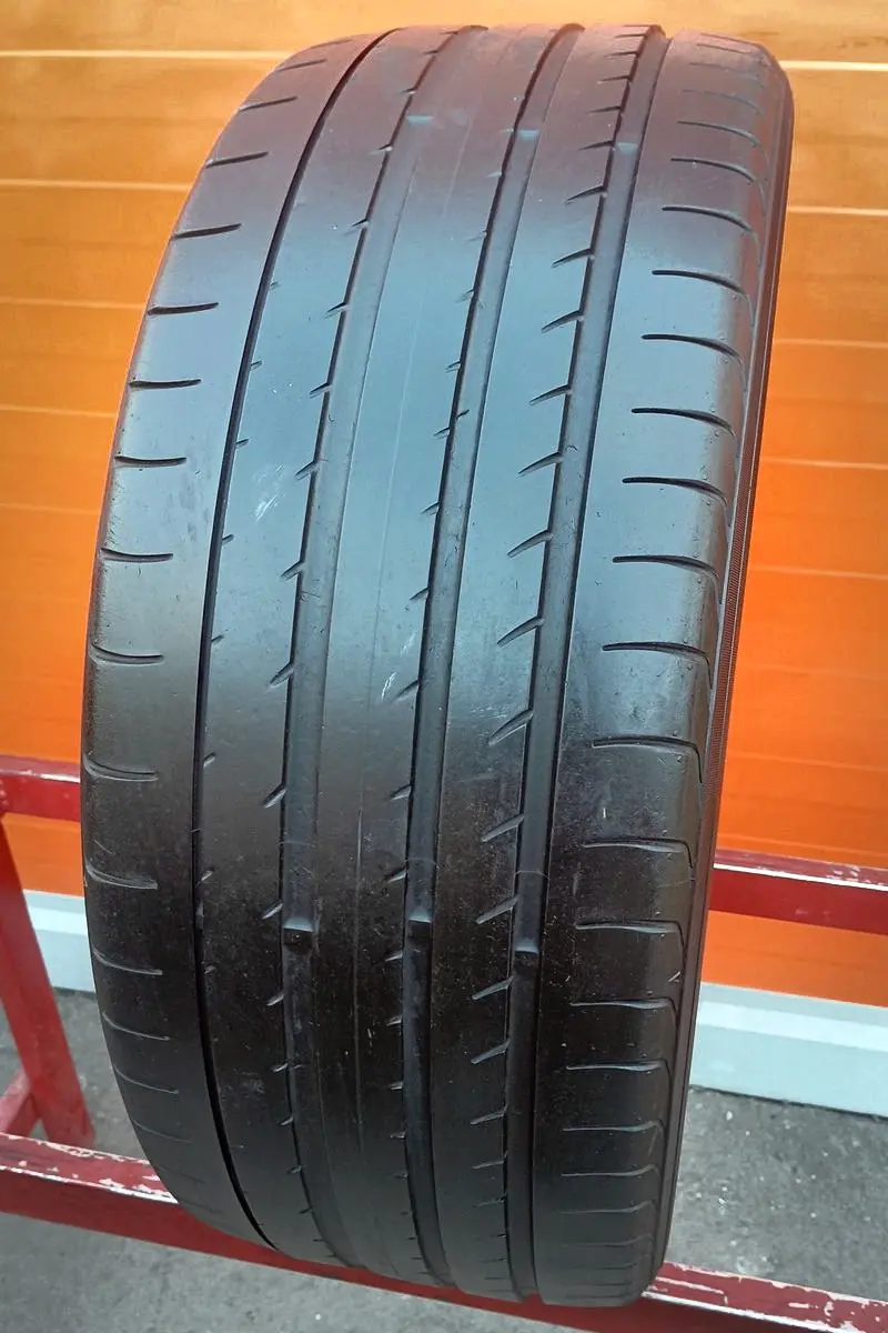 Б/у шина 245/35 R19 Yokohama Advan Sport V105