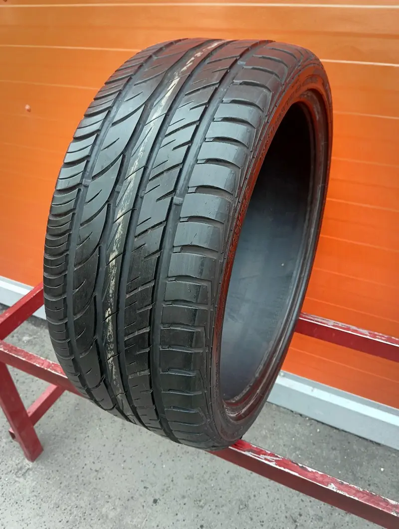 Б/у шина 245/35 R20 Barum Bravuris 2