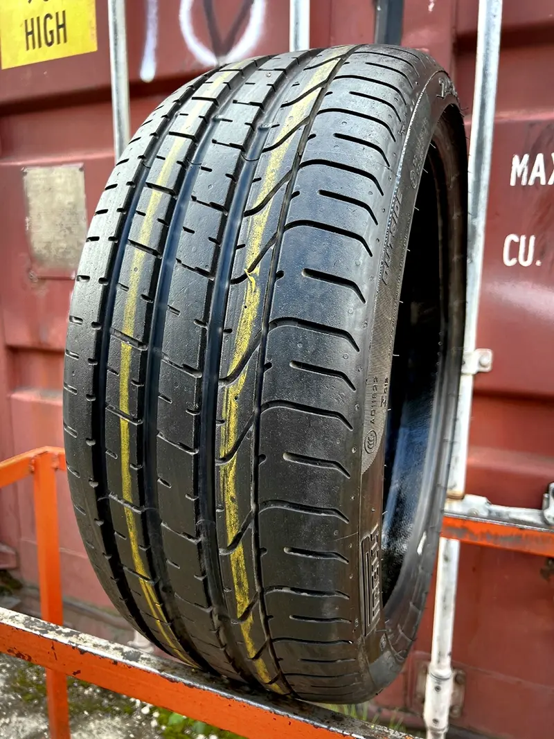 Б/у шина 245/35 R20 Pirelli P Zero, фото 1