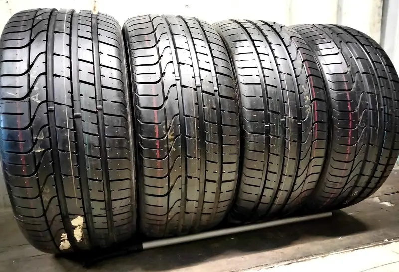 Комплект б/у шин 245/35 R20 Pirelli P Zero