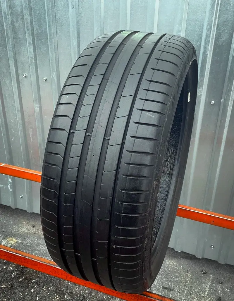 Б/у шина 245/35 R20 Pirelli P Zero PZ4
