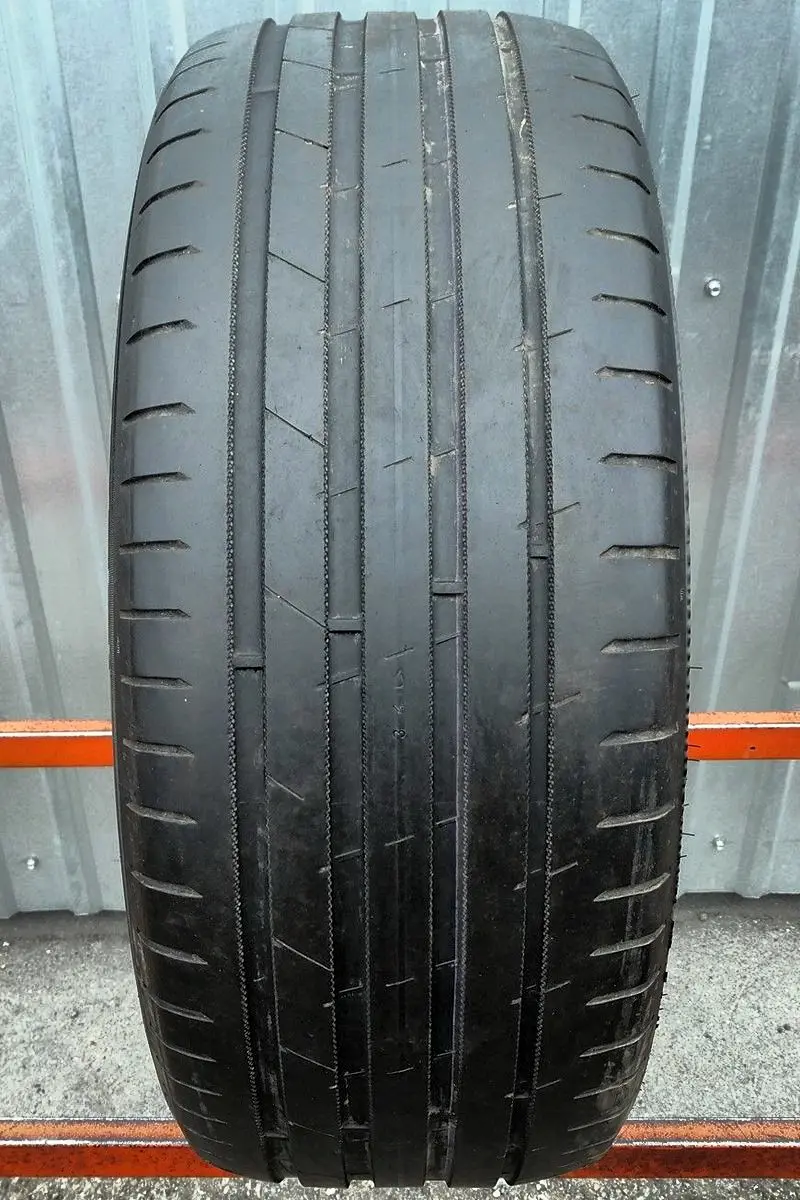 Б/у шина 245/35 R21 Nokian Hakka Black 2