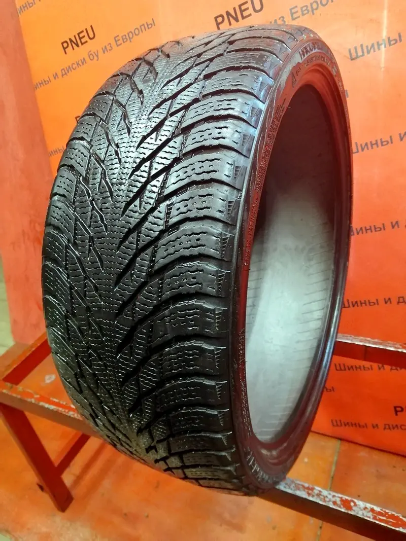 Б/у шина 245/35 R21 Nokian Hakkapeliitta R3