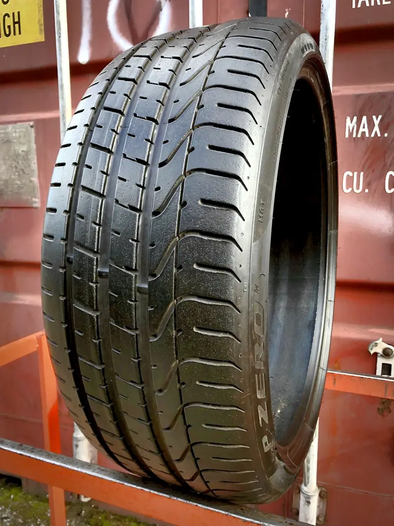 Б/у шина 245/35 R21 Pirelli P Zero, фото 1