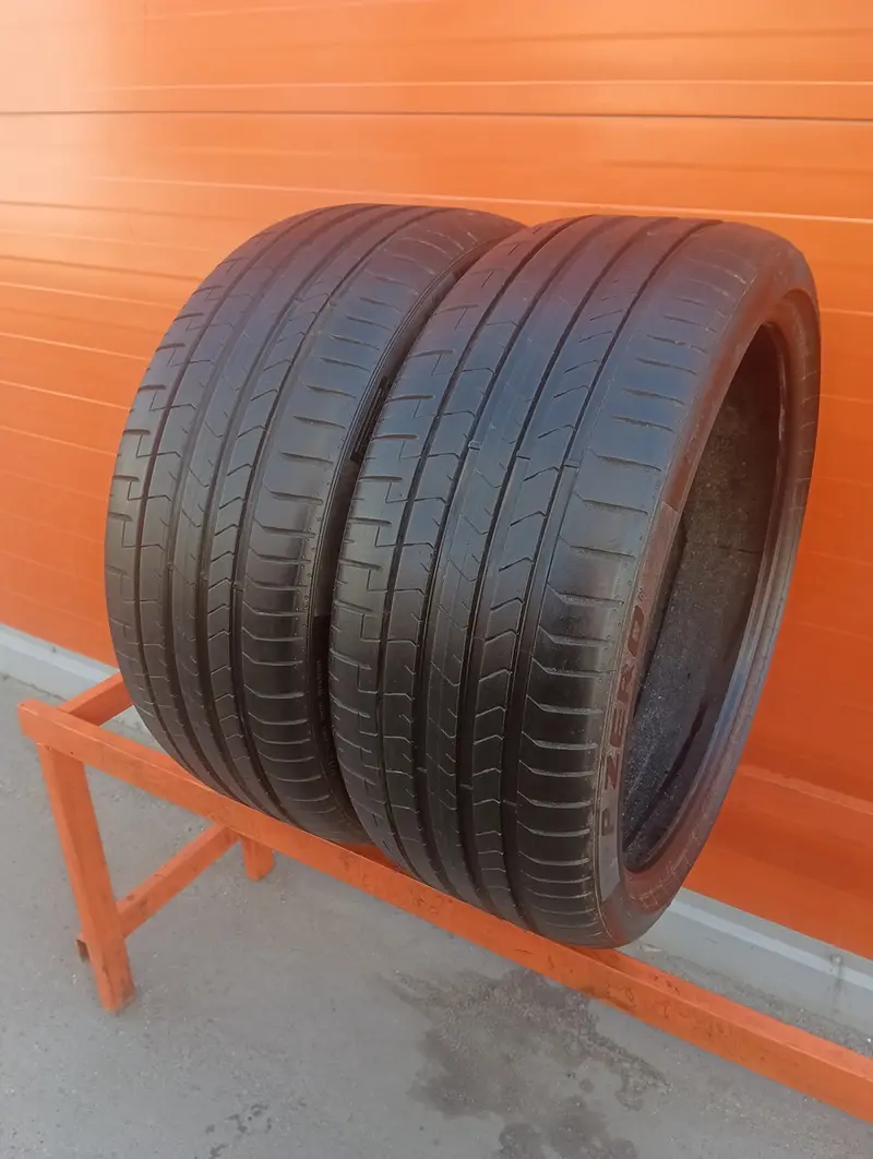 Пара б/у шин 245/35 R21 Pirelli P Zero PZ4