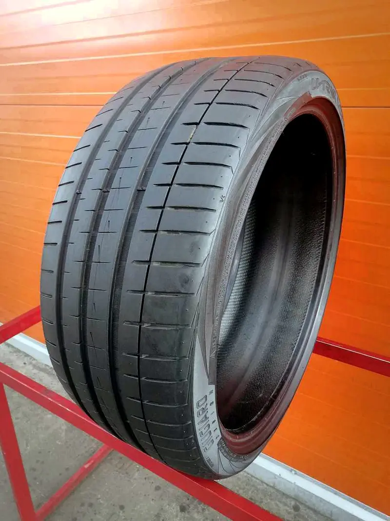 Б/у шина 245/35 R21 Vredestein Ultrac Vorti