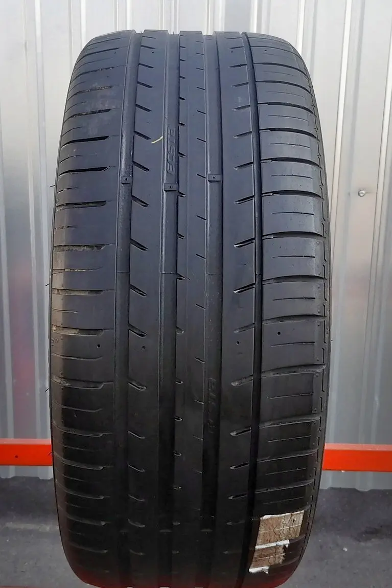 Б/у шина 245/40 R17 Kumho Ecsta Le Sport KU39