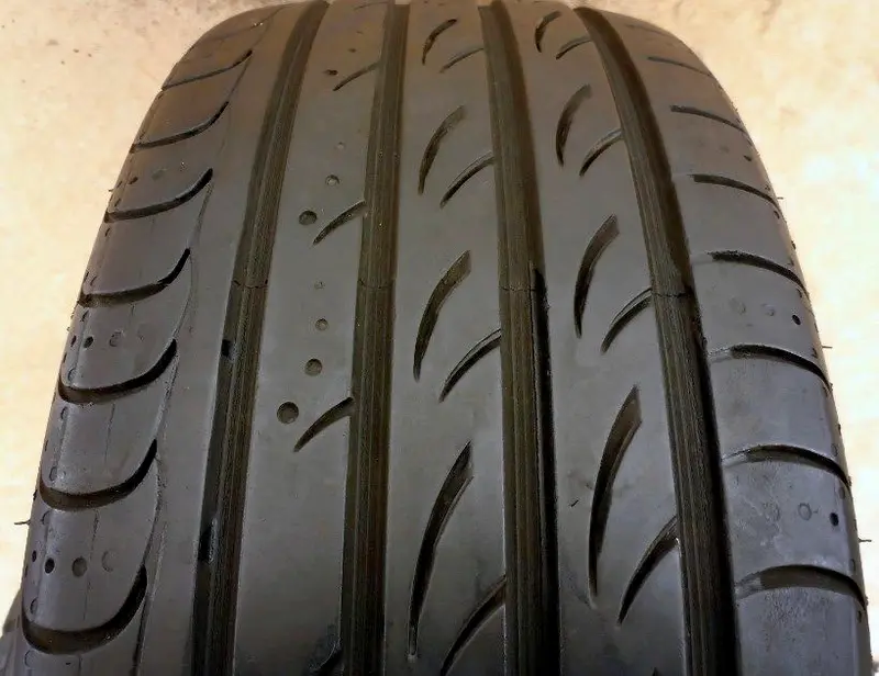 Б/у шина 245/40 R17 Syron Race1