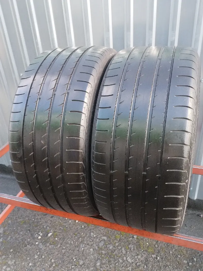 Пара б/у шин 245/40 R17 Yokohama Advan Sport V105