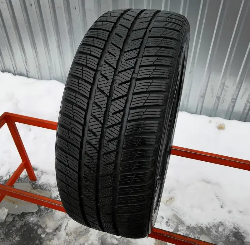 Б/у шина 245/40 R18 Barum Polaris 5
