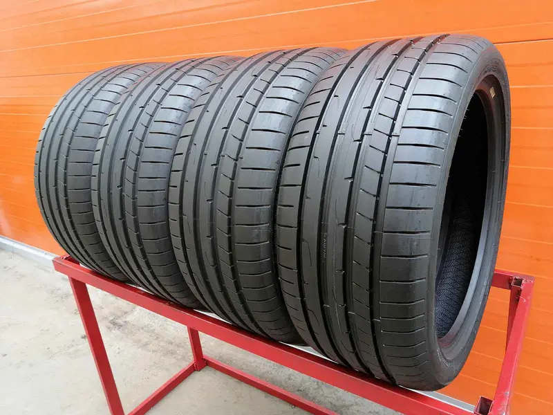 Комплект б/у шин 245/40 R18 Dunlop SP Sport Maxx RT 2
