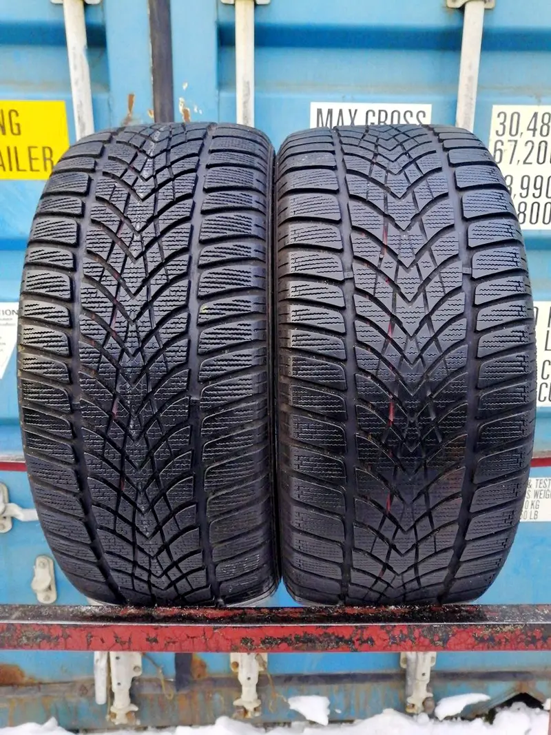 Пара б/у шин 245/40 R18 Dunlop SP Winter Sport 4D