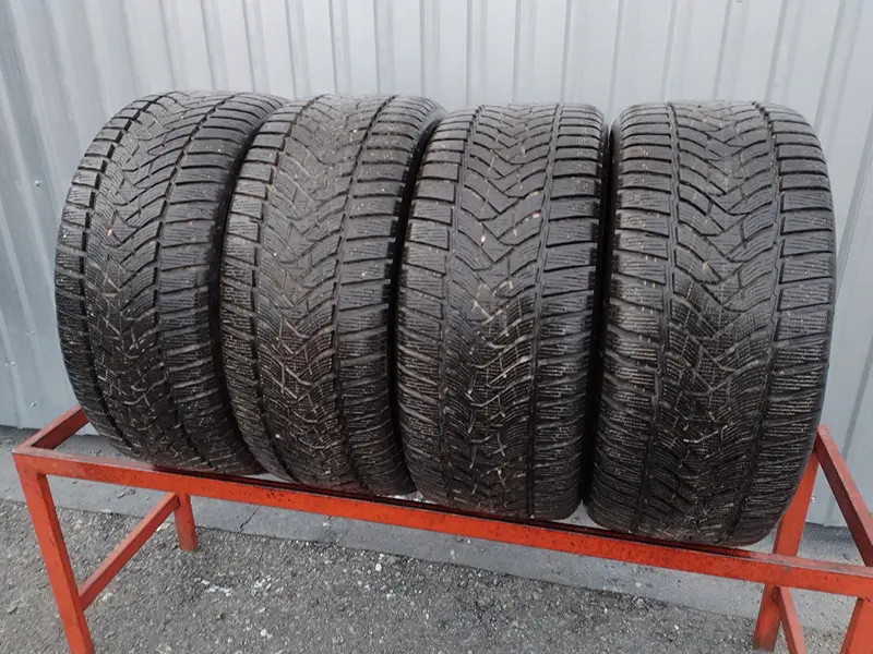 Комплект б/у шин 245/40 R18 Dunlop Winter Sport 5