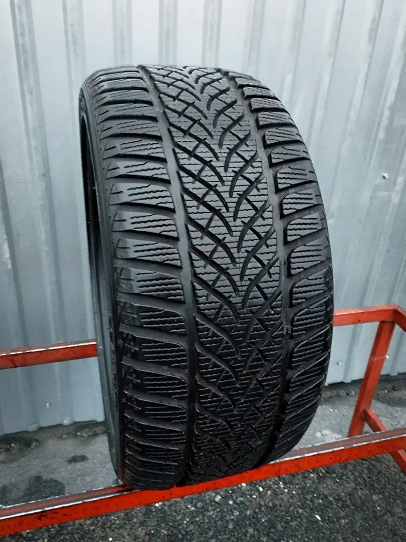 Б/у шина 245/40 R18 ESA-Tecar Super Grip 7 HP, фото 1