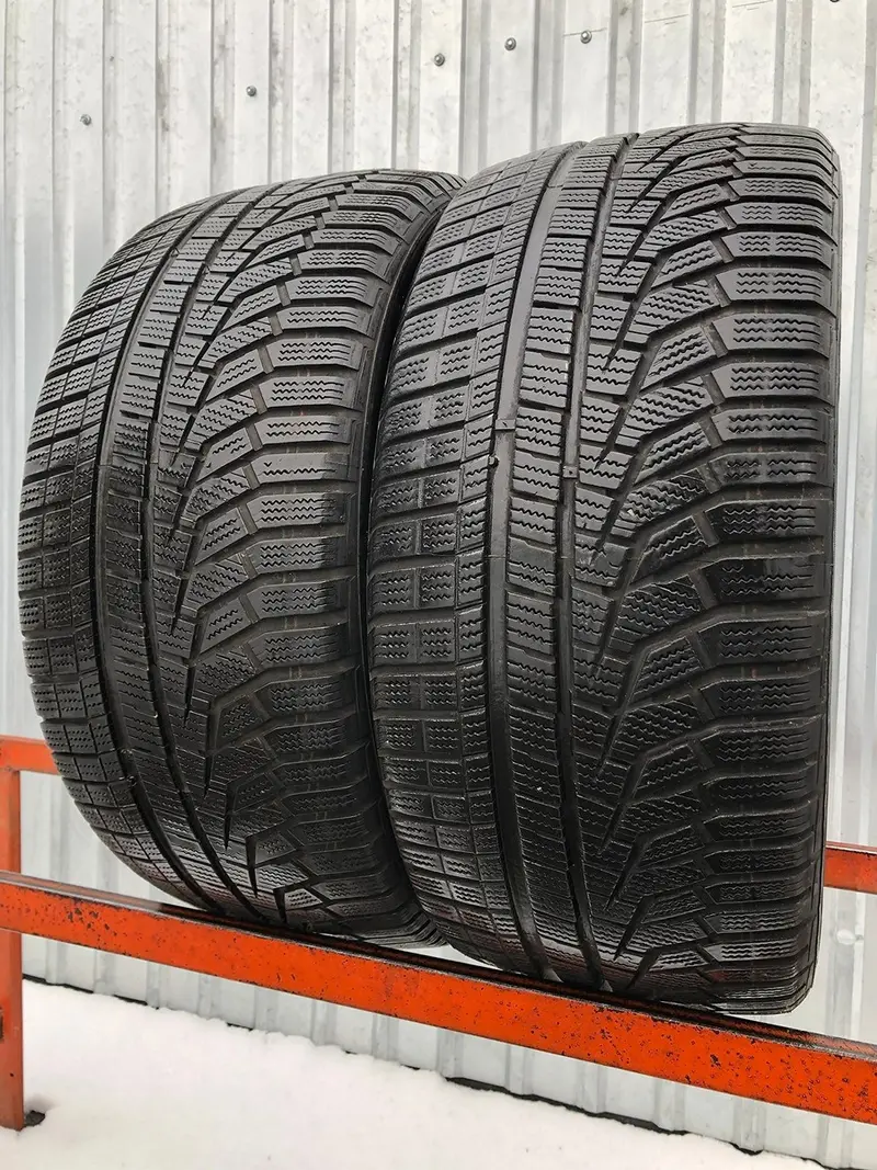 Пара б/у шин 245/40 R18 Hankook Winter I Cept Evo2 W320