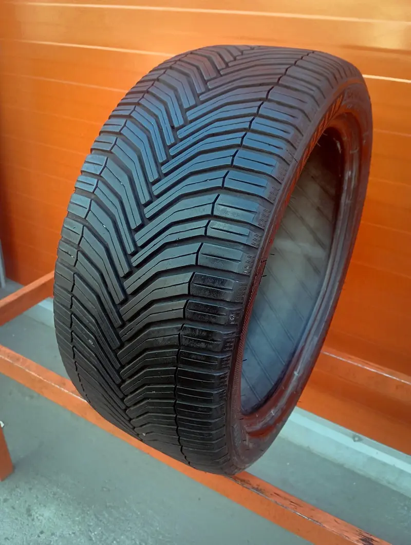 Б/у шина 245/40 R18 Michelin CrossClimate 2, фото 1