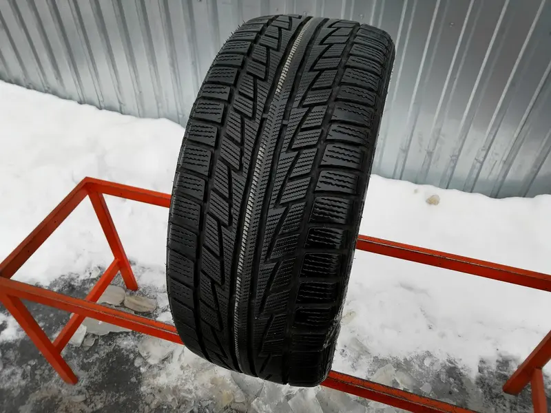 Б/у шина 245/40 R18 Nankang SV-2