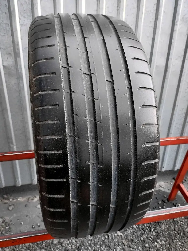 Б/у шина 245/40 R18 Nokian Powerproof