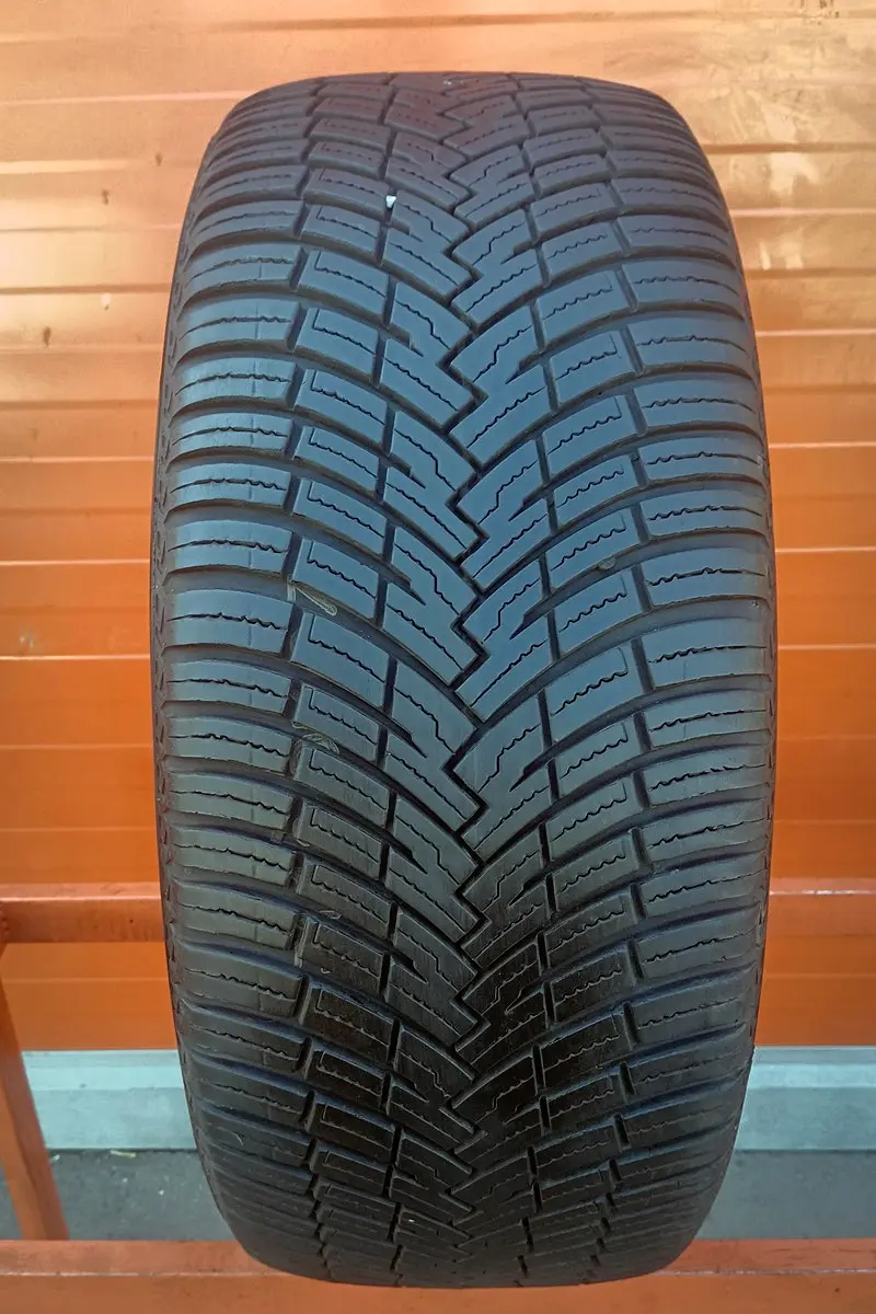 Б/у шина 245/40 R18 Pirelli Cinturato All Season SF 2
