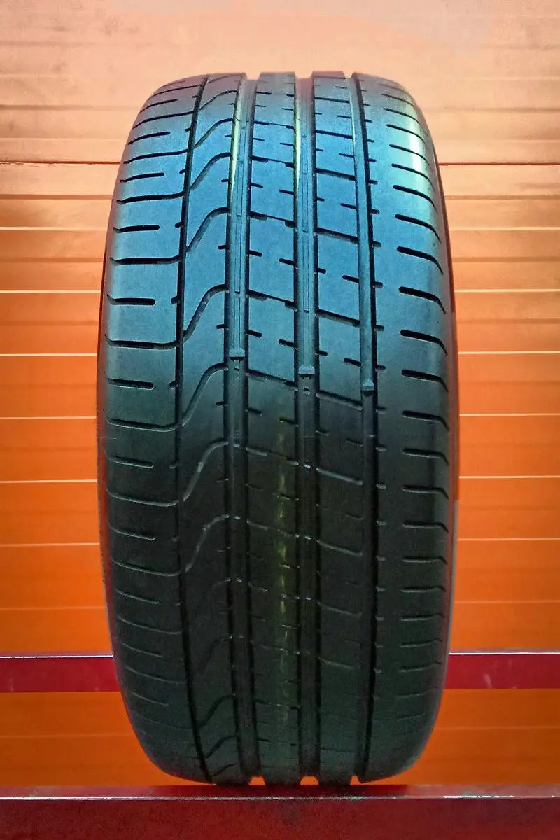 Б/у шина 245/40 R18 Pirelli P Zero, фото 1