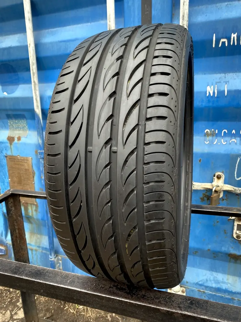 Б/у шина 245/40 R18 Pirelli P Zero Nero GT