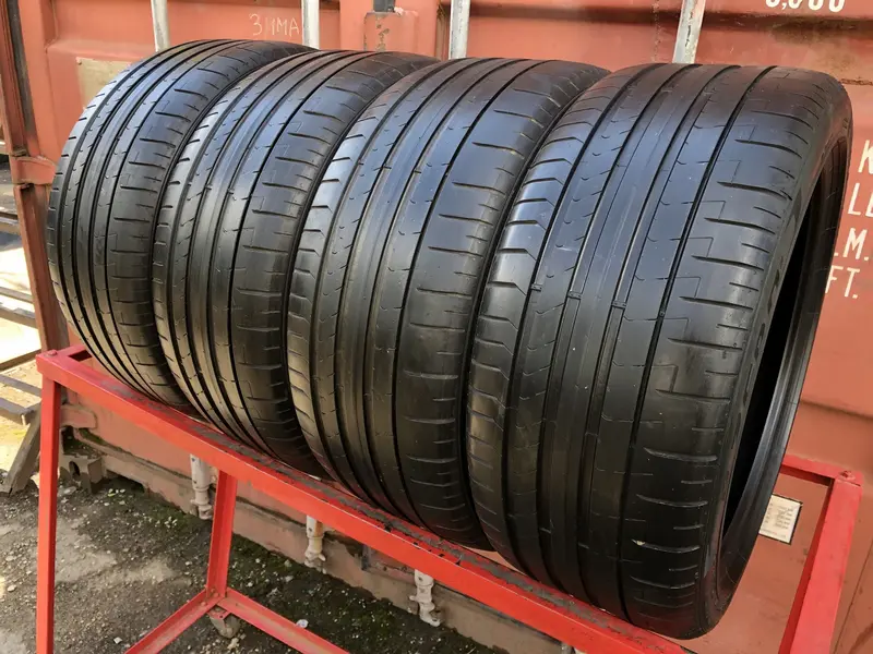 Комплект б/у шин 245/40 R18 Pirelli P Zero PZ4