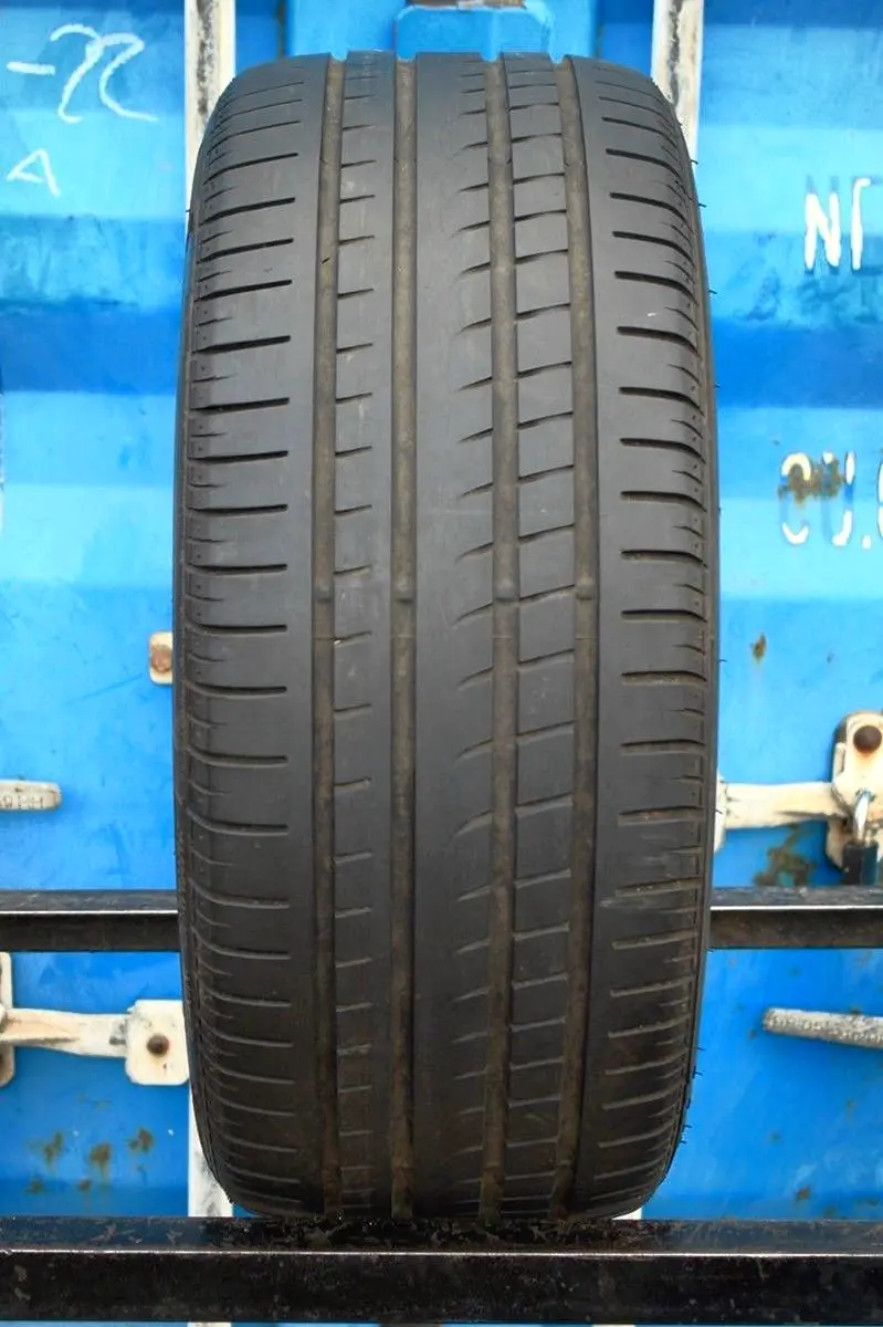 Б/у шина 245/40 R18 Pirelli P Zero Rosso, фото 1