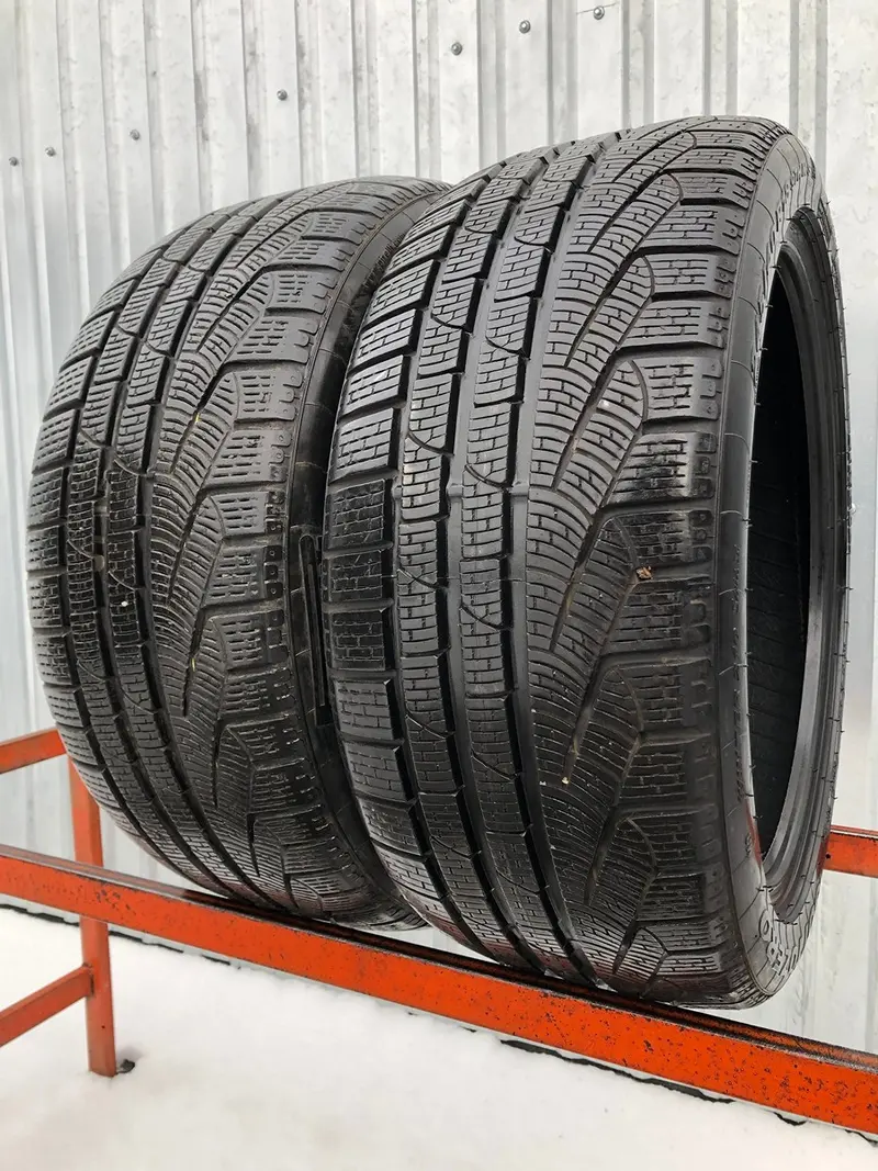 Пара б/у шин 245/40 R18 Pirelli Winter 240 Sottozero 2