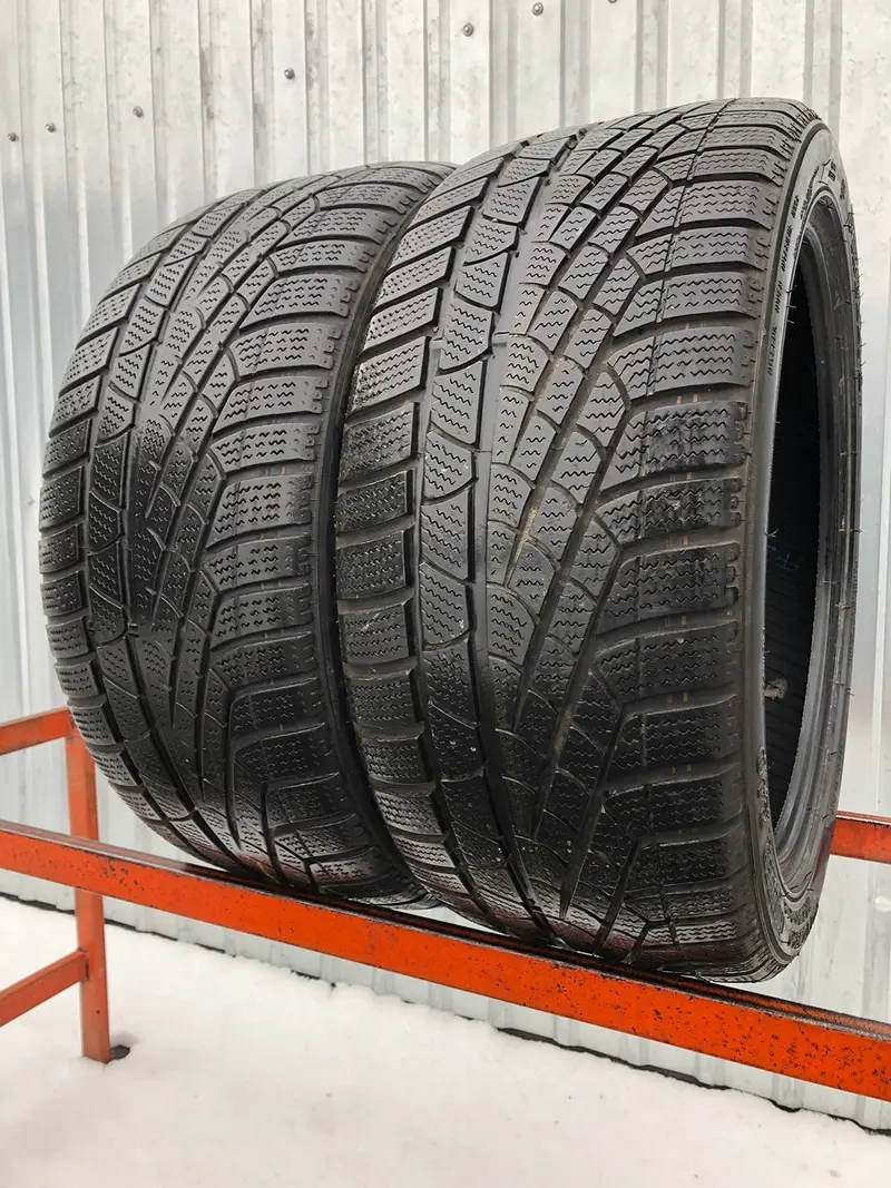 Пара б/у шин 245/40 R18 Pirelli Winter 240 Sottozero