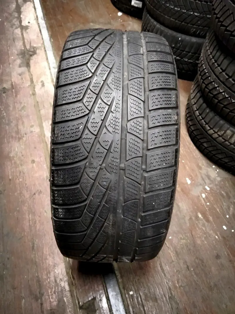 Б/у шина 245/40 R18 Pirelli Winter 240 Sottozero