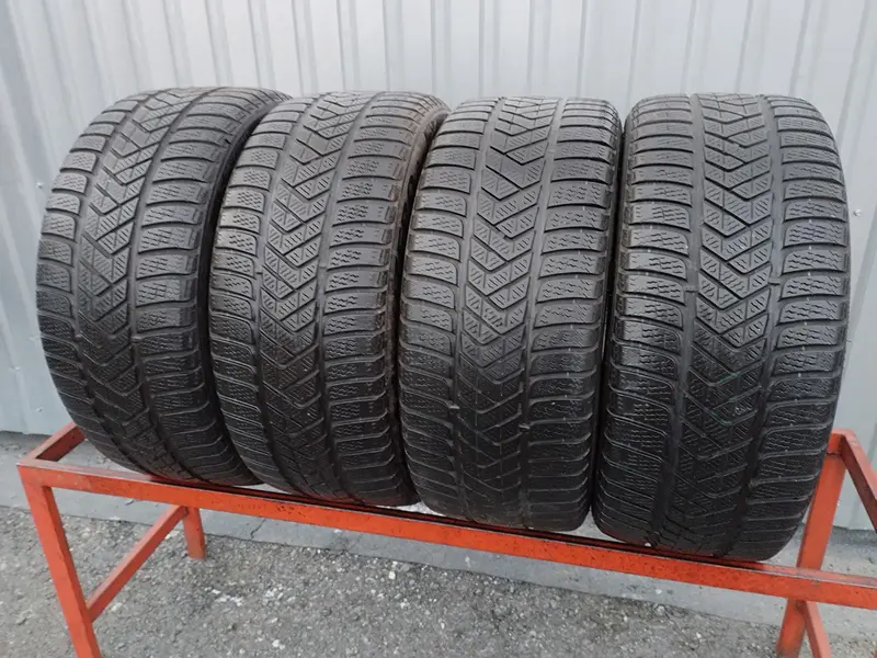 Комплект б/у шин 245/40 R18 Pirelli Winter Sottozero 3, фото 1