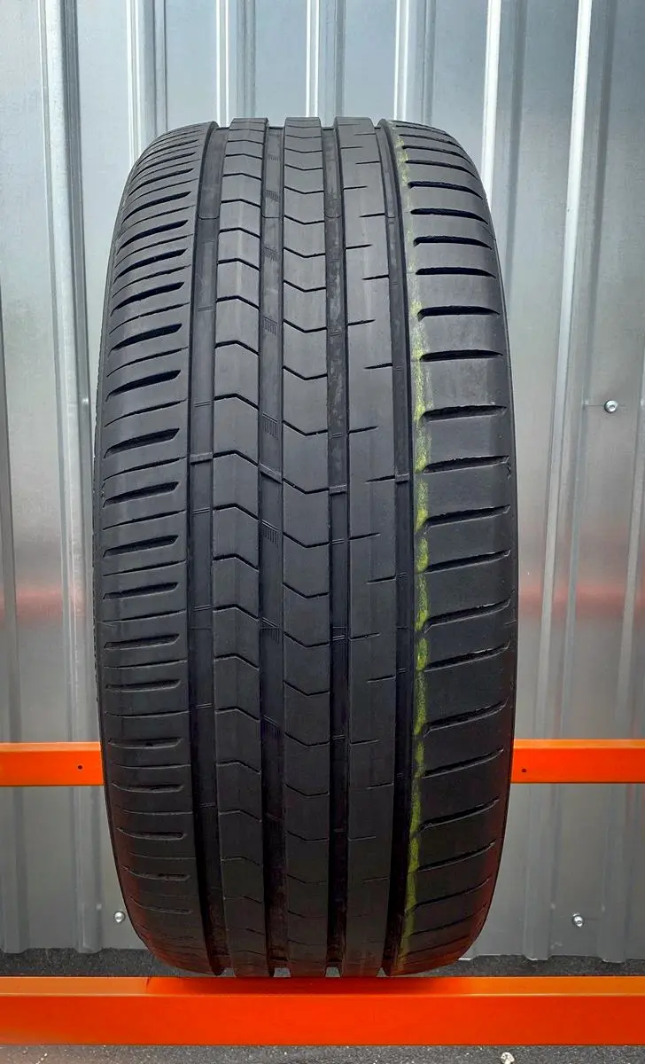 Б/у шина 245/40 R18 Vredestein Ultrac Satin