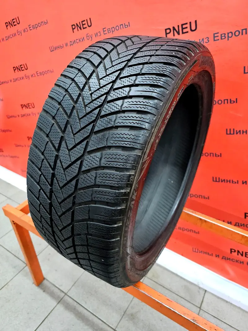 Б/у шина 245/40 R19 Bridgestone Blizzak LM-005